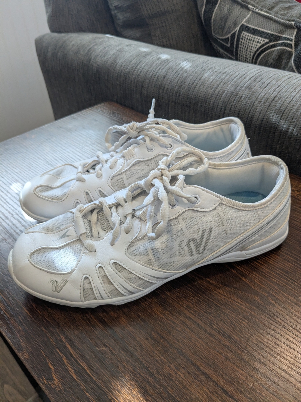 Varsity Last Pass 3.0 White Competition Cheer Shoes Style 98532,Size 7